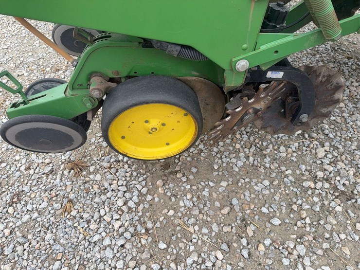john-deere-7200-image-6
