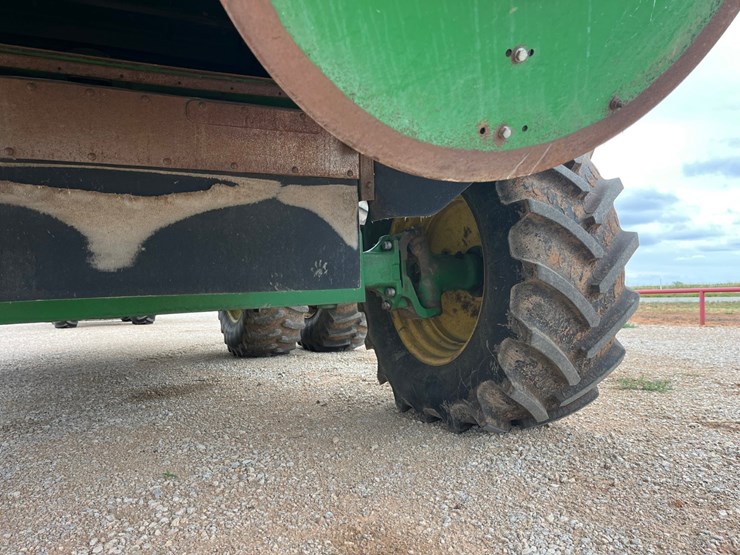 2011-john-deere-s670-image-28