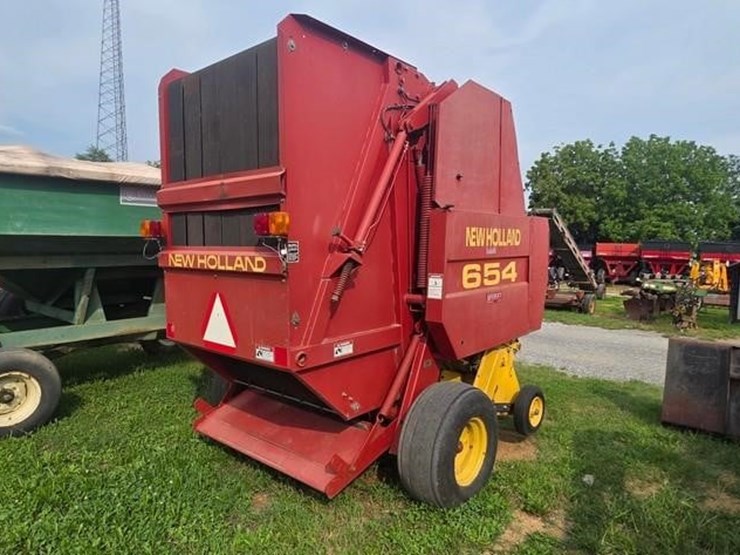 new-holland-654-image-4