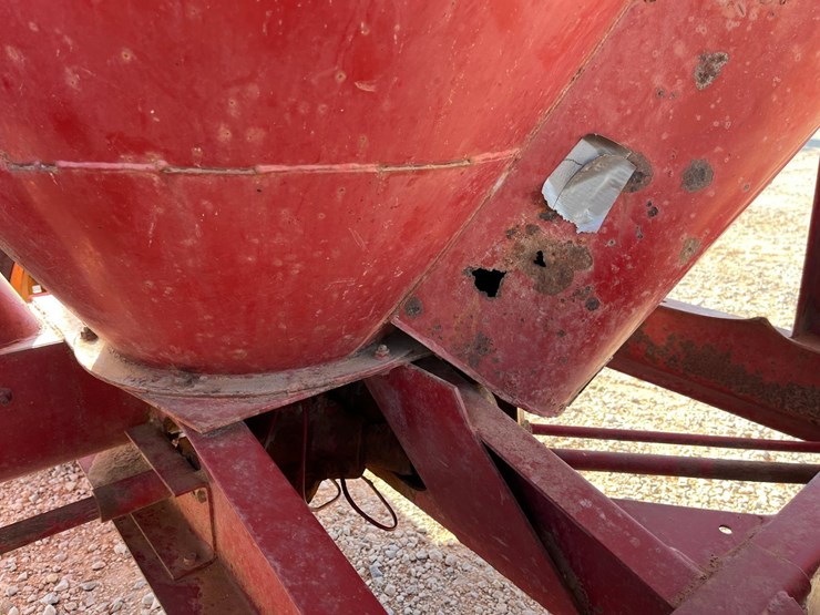 new-holland-355-image-13