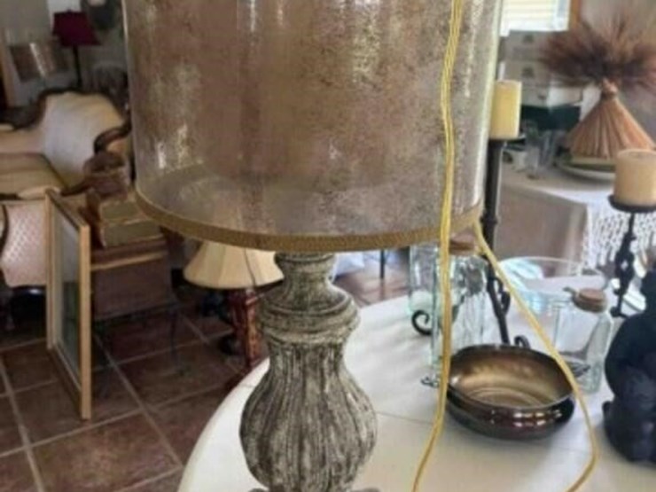 table-lamp-image-1