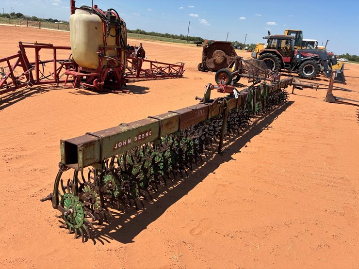 john-deere-400-image-2