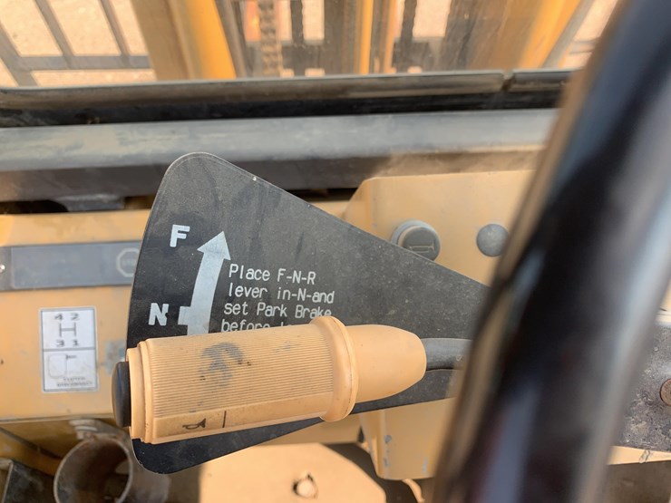 hp-8500-harlow-fork-lift-image-28