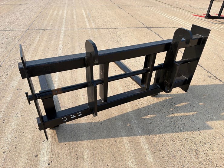 m&j-volvo-mount-pallet-forks-image-10