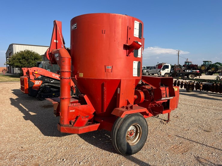massey-ferguson-1050-image-7