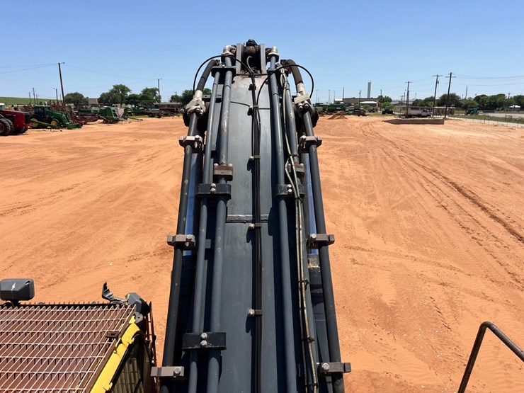 #t8699-•-2018-deere-470g-image-34