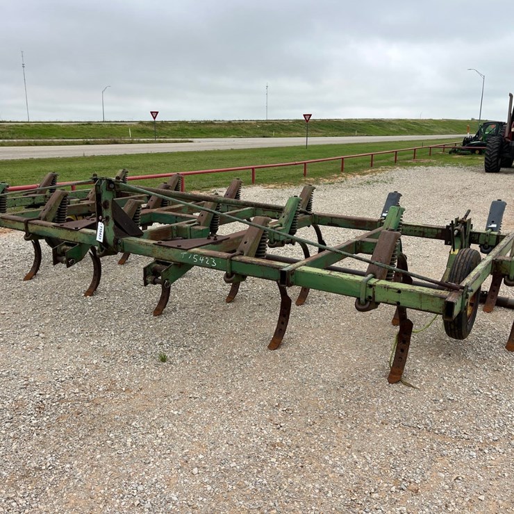 JOHN DEERE 1610