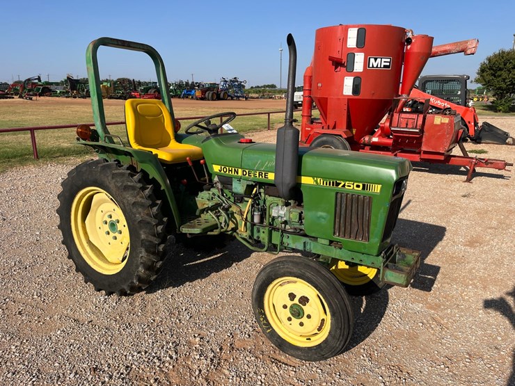 1985-john-deere-750-image-3