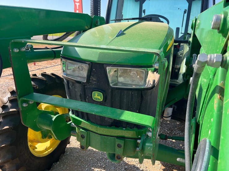 2019-john-deere-5075e-image-4
