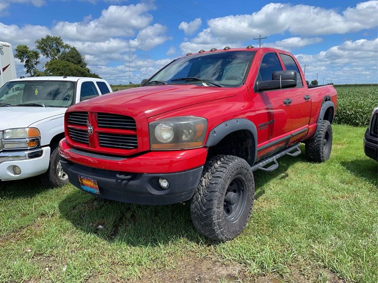 2006-dodge-ram-2500-image-1