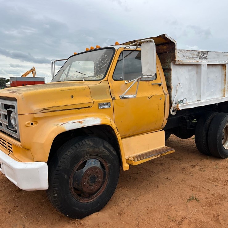 #T8691 • 1979 Chevy Dump Truck