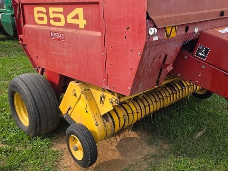 new-holland-654-image-7