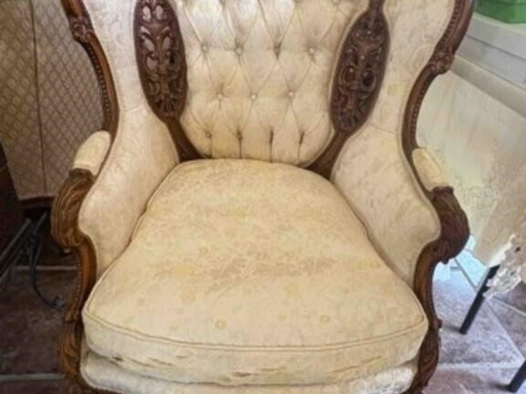 vintage-armchair-image-1