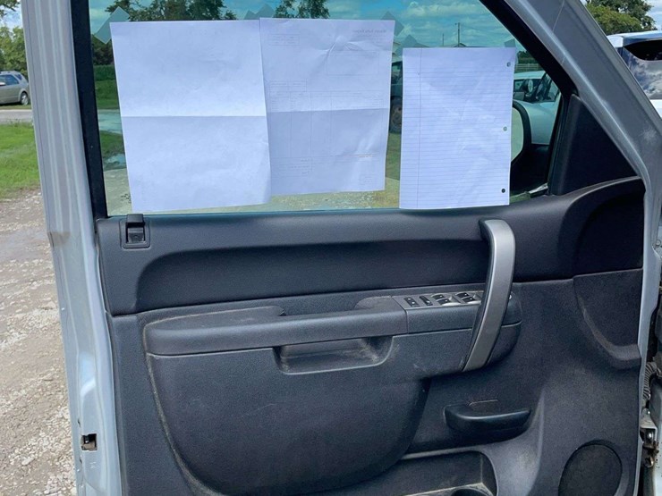 2012-chevrolet-silverado-1500-image-11