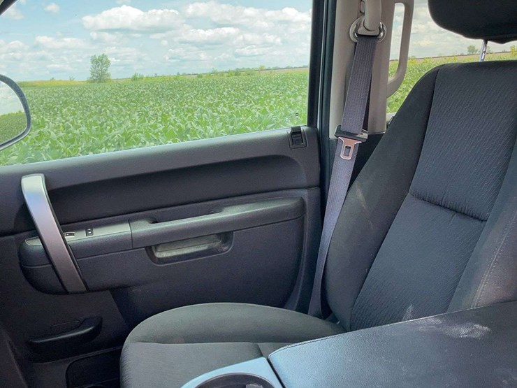 2012-chevrolet-silverado-1500-image-8