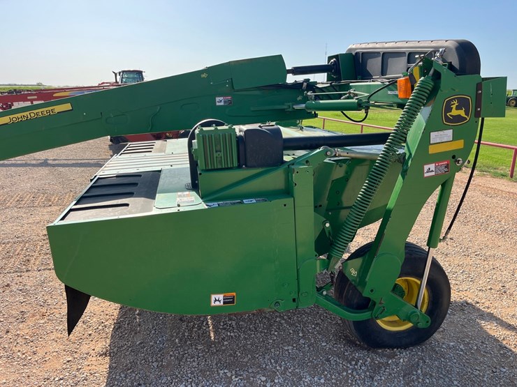2016-john-deere-835-image-16