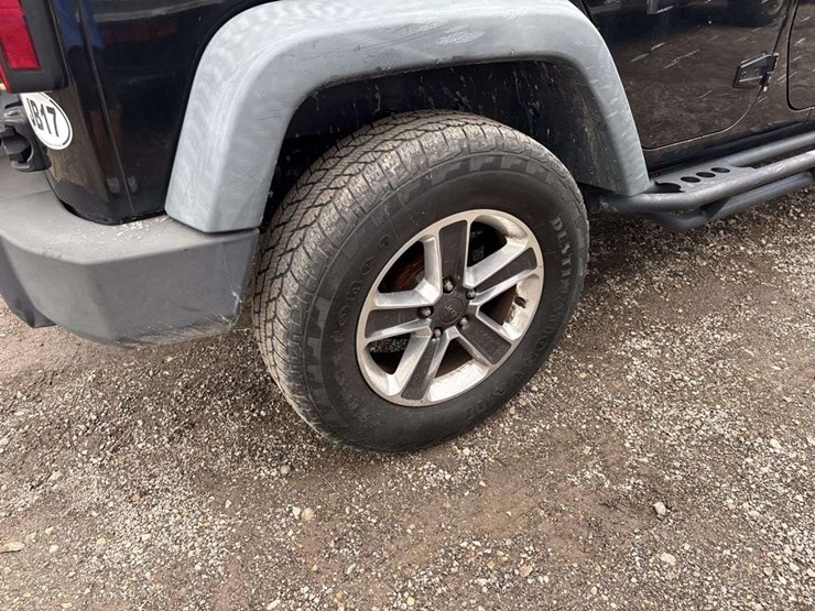 2012-jeep-wrangler-image-9