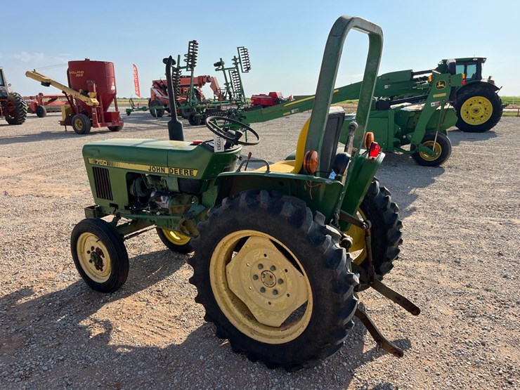 1985-john-deere-750-image-7