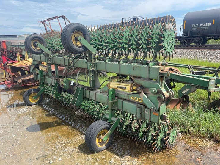 john-deere-400-image-2