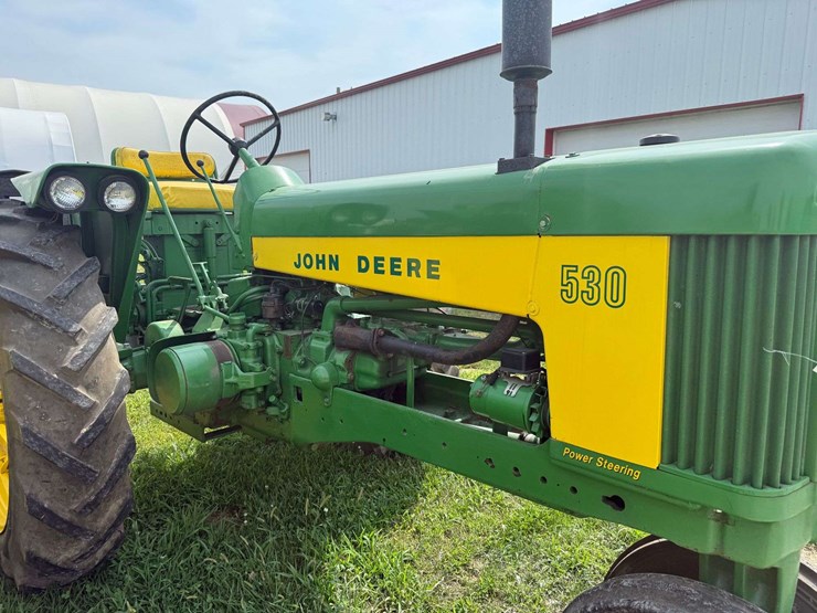 john-deere-530-image-3