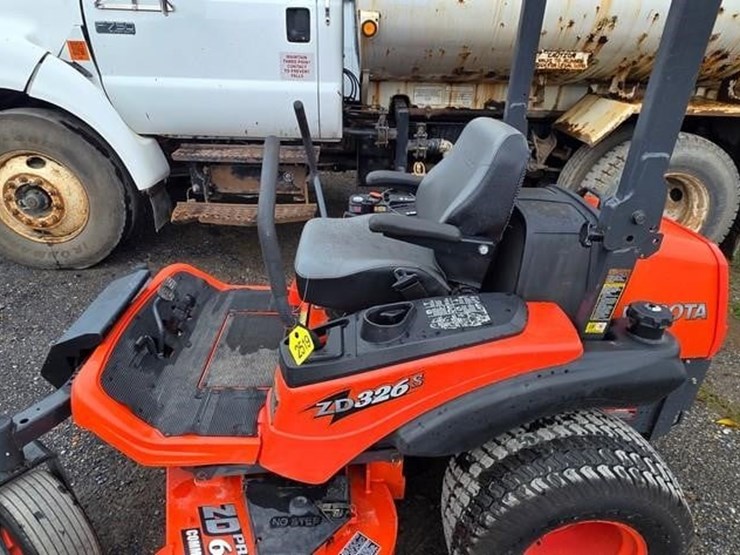 kubota-zd326s-image-11