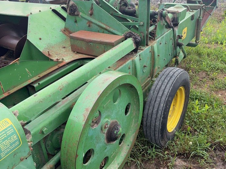 john-deere-24t-image-15