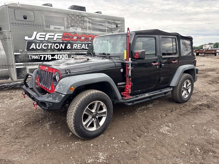 2012-jeep-wrangler-image-1