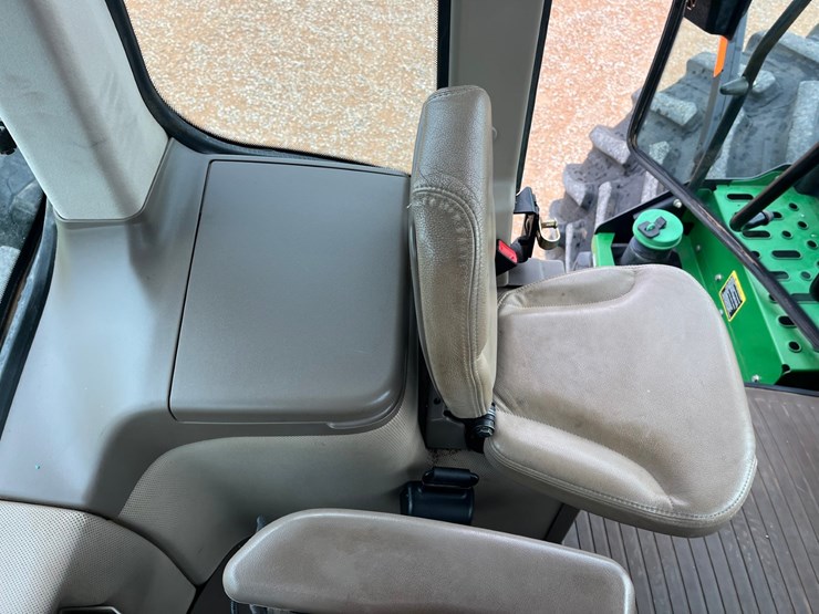 2013-john-deere-9510r-image-36