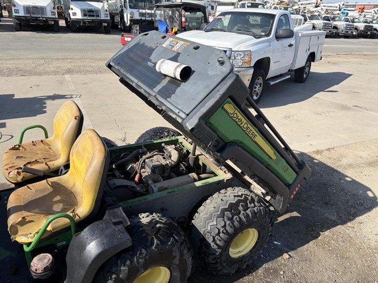 2010-john-deere-gator-image-8