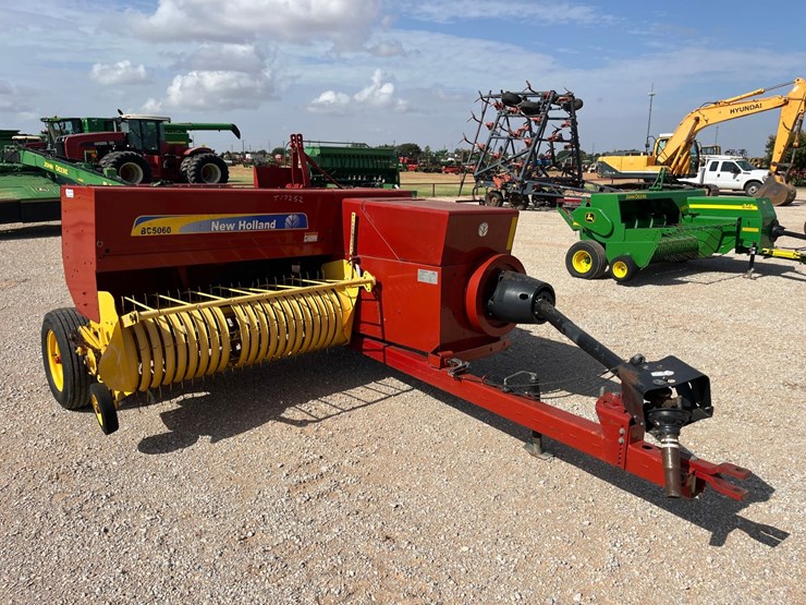 2012-new-holland-bc5060-image-1