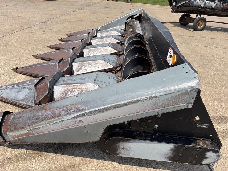 agco-6row30-corn-head-image-7