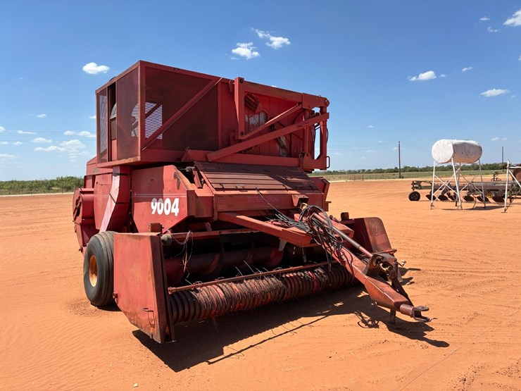 #t8899-•-peanut-combine-image-2
