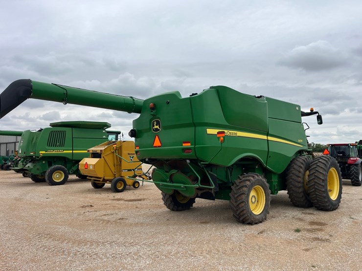2011-john-deere-s670-image-25