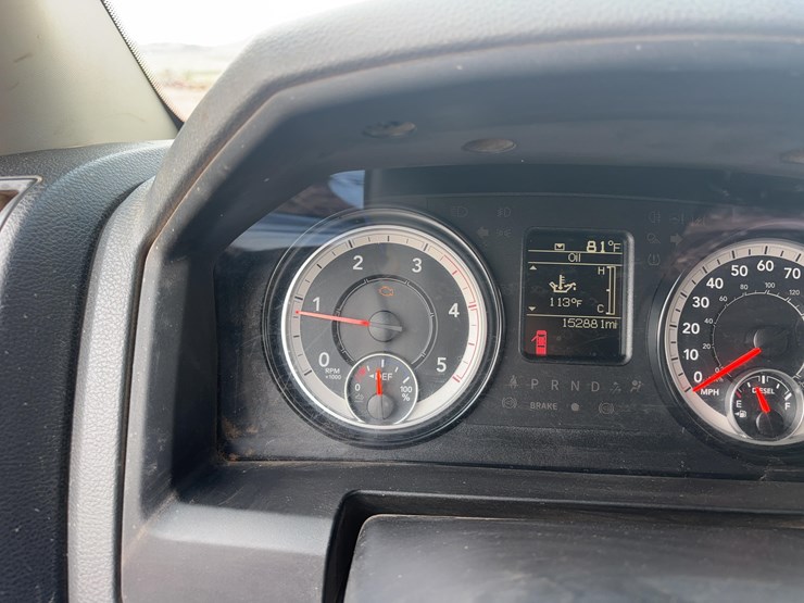 2016-dodge-3500-image-27