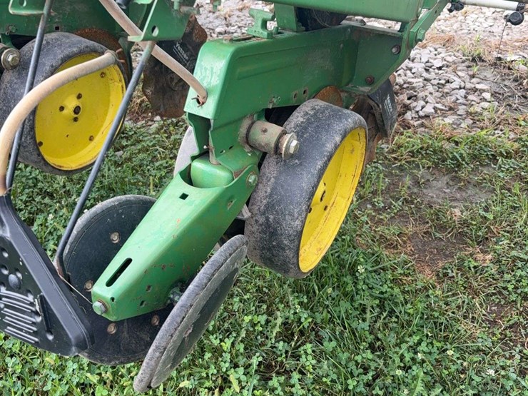 john-deere-7000-image-12