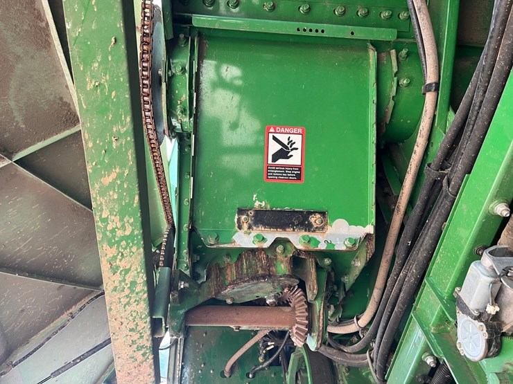 2011-john-deere-s670-image-39