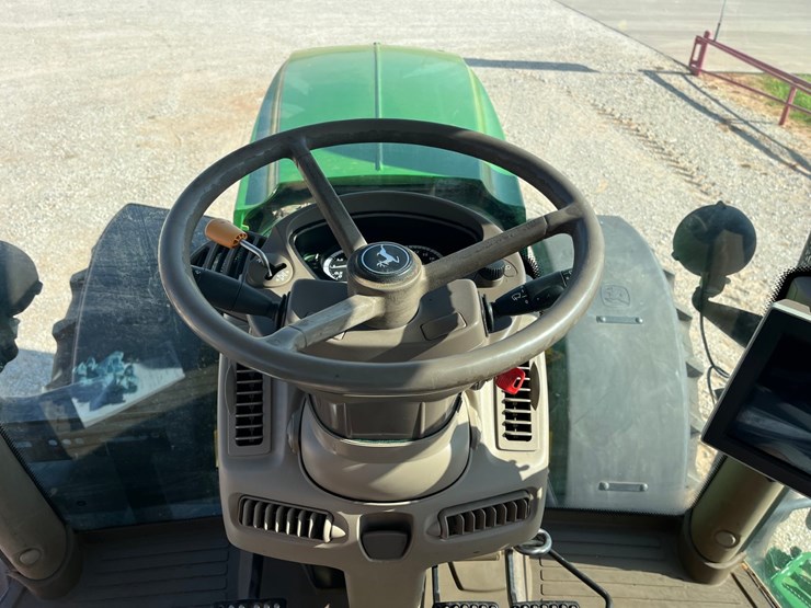 2014-john-deere-6210r-image-27