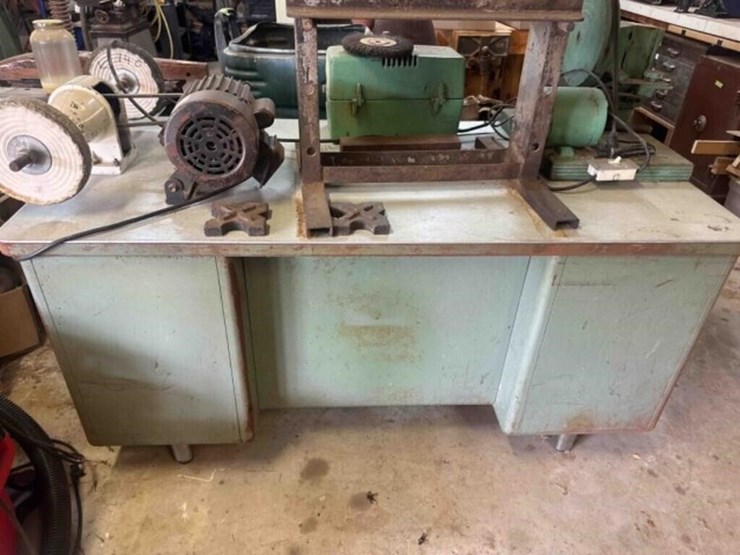 metal-desk-w/buffer-image-1