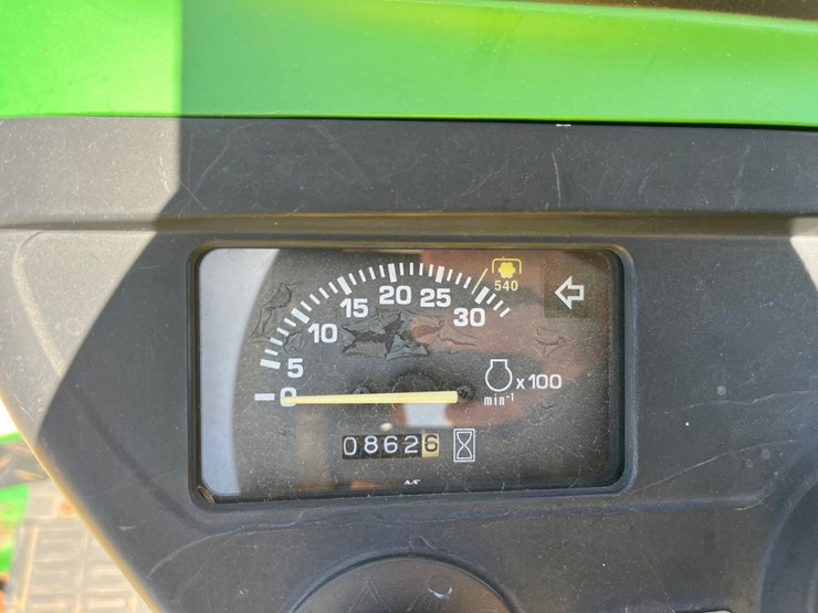 2002-john-deere-4010-image-15