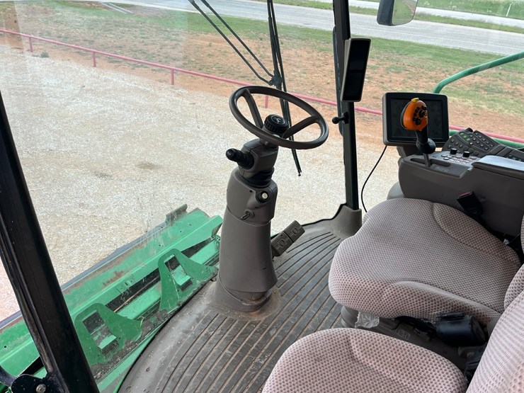 2011-john-deere-s670-image-47