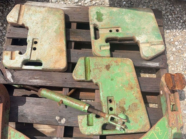 3-john-deere-4430-front-weights,-quick-hitch,-and-top-link-image-3