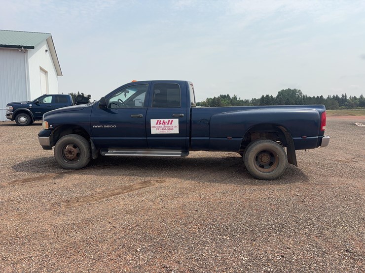 2003-dodge-3500-image-8