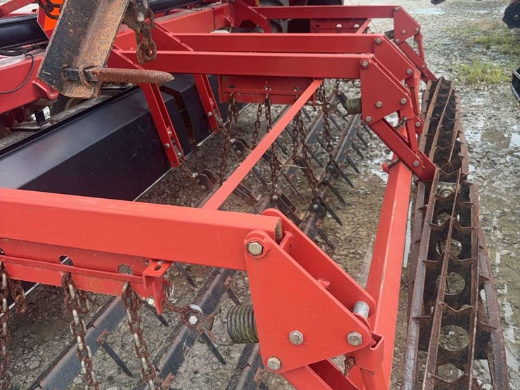 25ft-reel-disk,-levelly-bar,-5-bar-harrow,-single-rolling-basket,-tandem-axle,-19"-disc-blade-and-beater-bar.-image-5