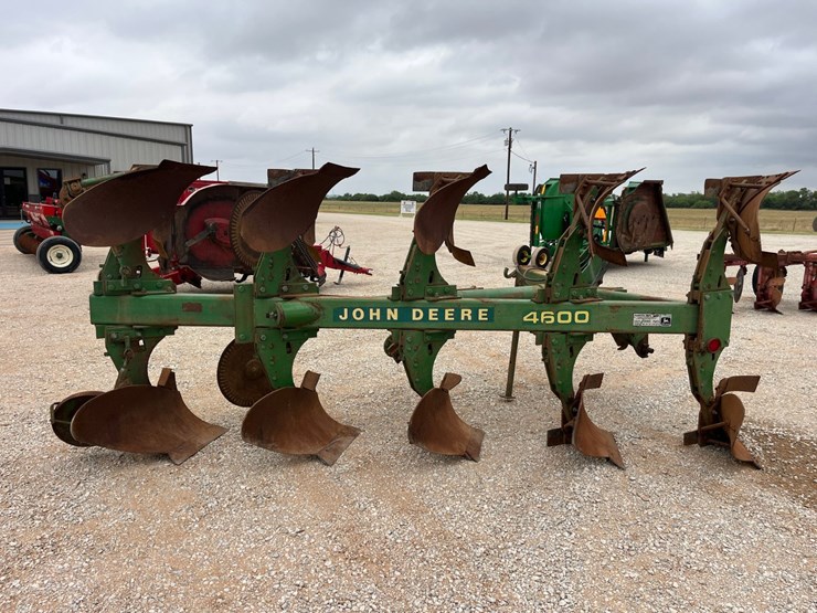 john-deere-4600-image-4
