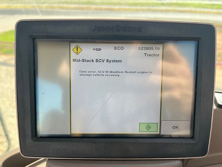 2014-john-deere-6210r-image-31