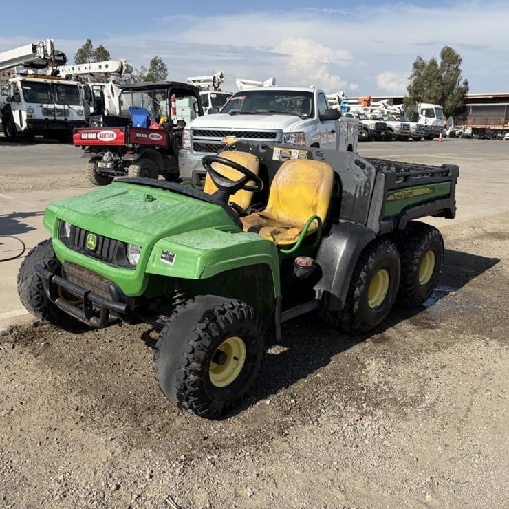 2010 JOHN DEERE GATOR