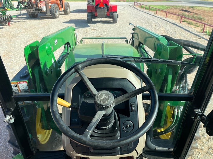 2019-john-deere-5075e-image-22