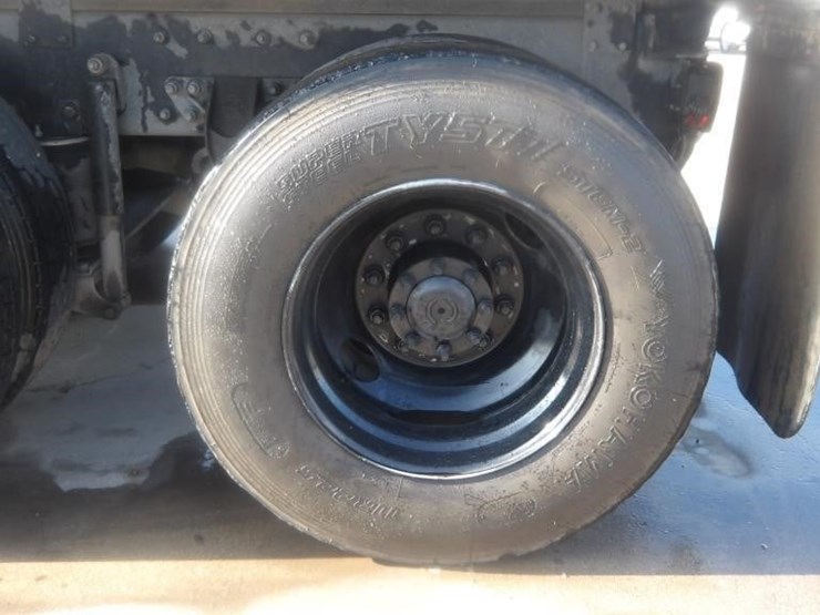 2002-international-5500i-6x4-dump-truck-image-5