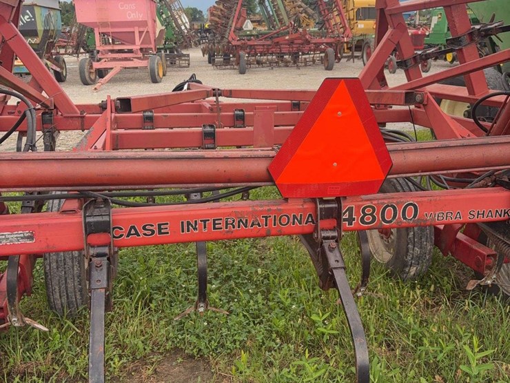 case-ih-4800-image-12