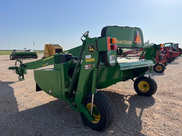 2016-john-deere-835-image-15